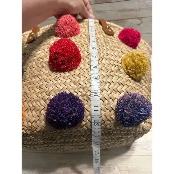 Thacker NYC Straw Shoulder Bag Pom Poms Beach Pool Boho - Picture 8 of 8